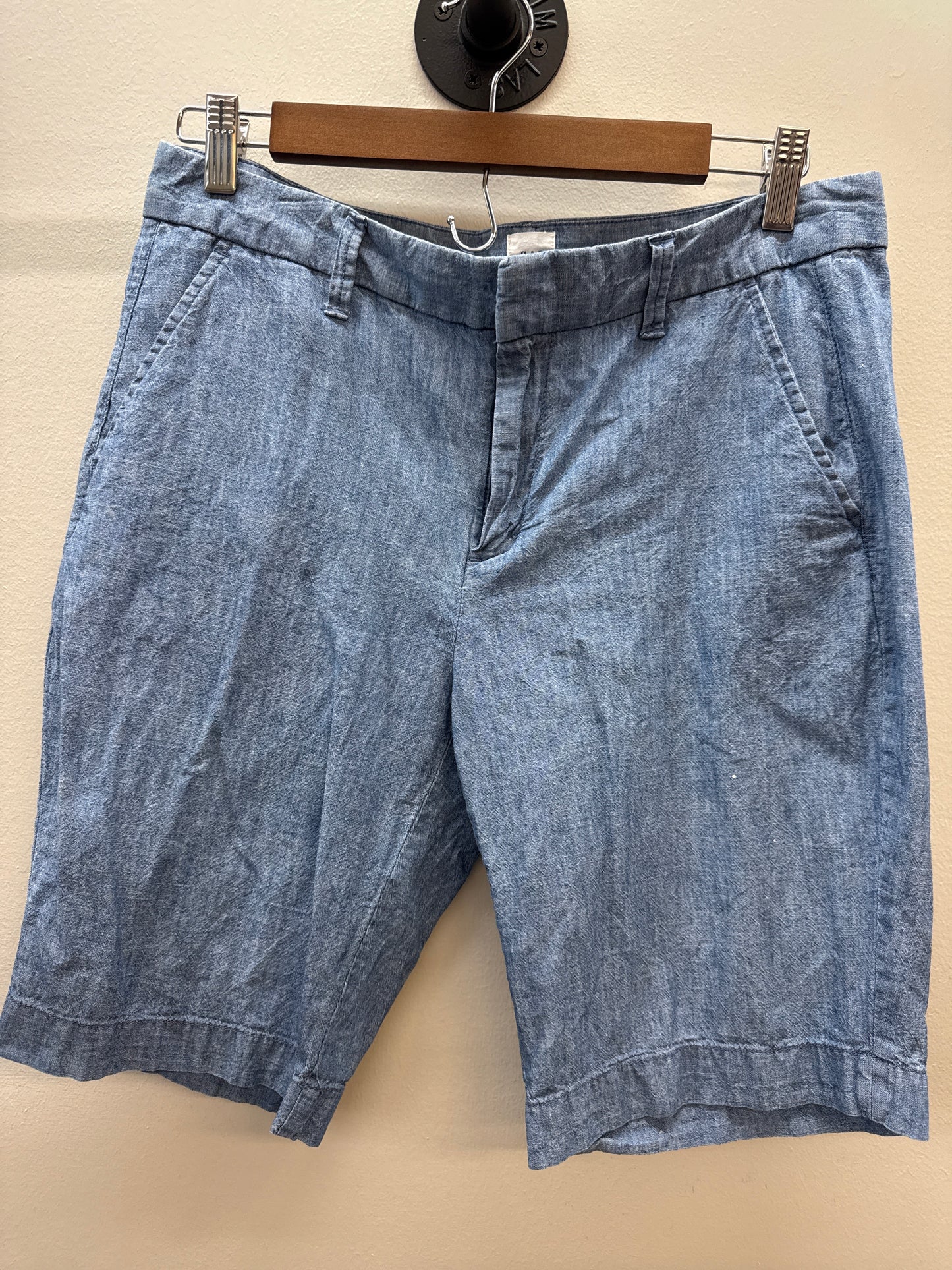 BL 0013 Gap Bermuda Shorts - sz 6