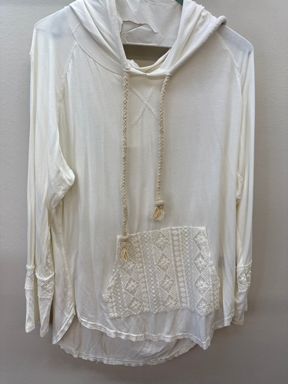 BL 0010 POL Cream Pullover- Small
