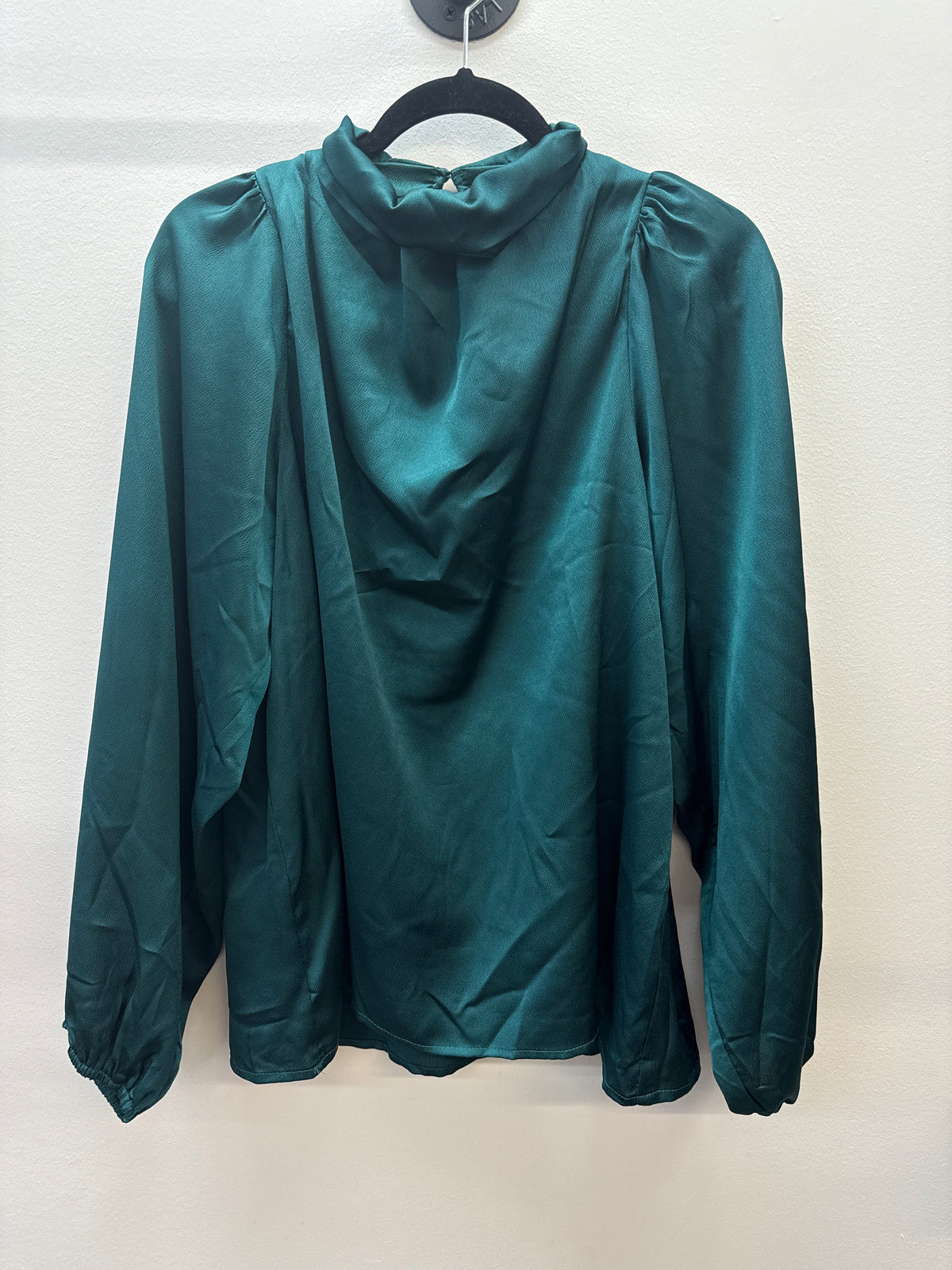 YW 0004 Entro Green Dressy Top - Medium
