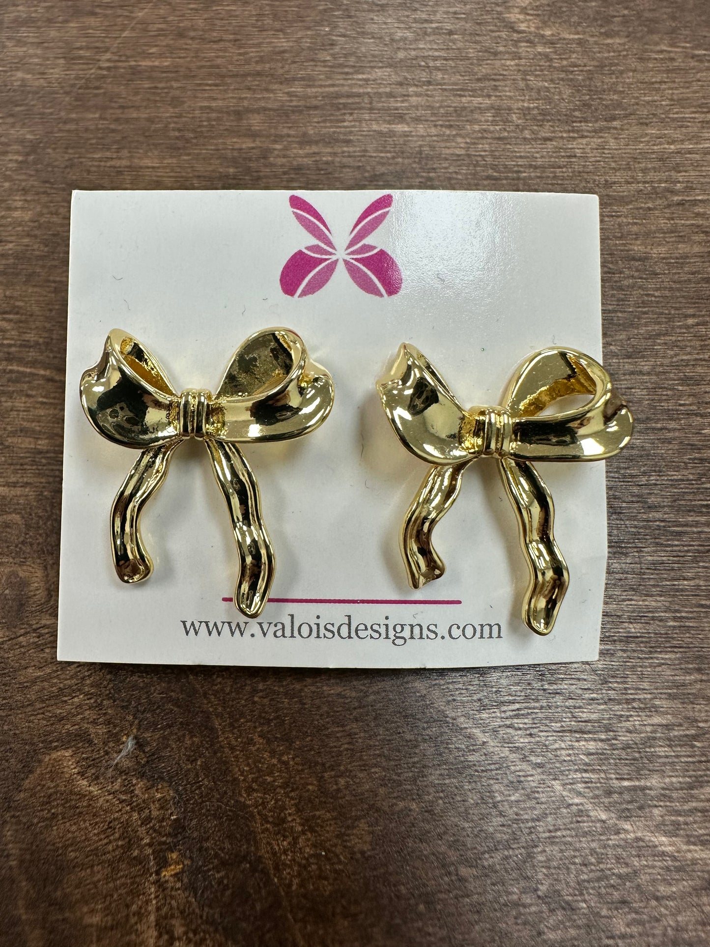 Wavy Bow Stud Earrings