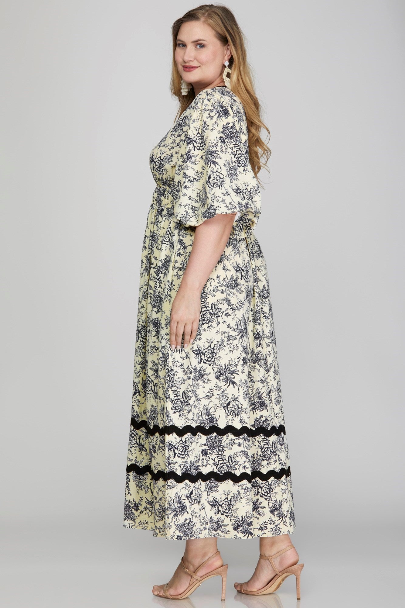 Curvy Bubble Sleeve Midi Dress