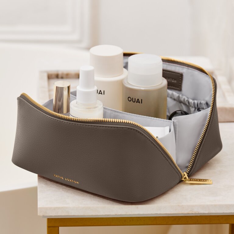 Medium Makeup/Wash Bag