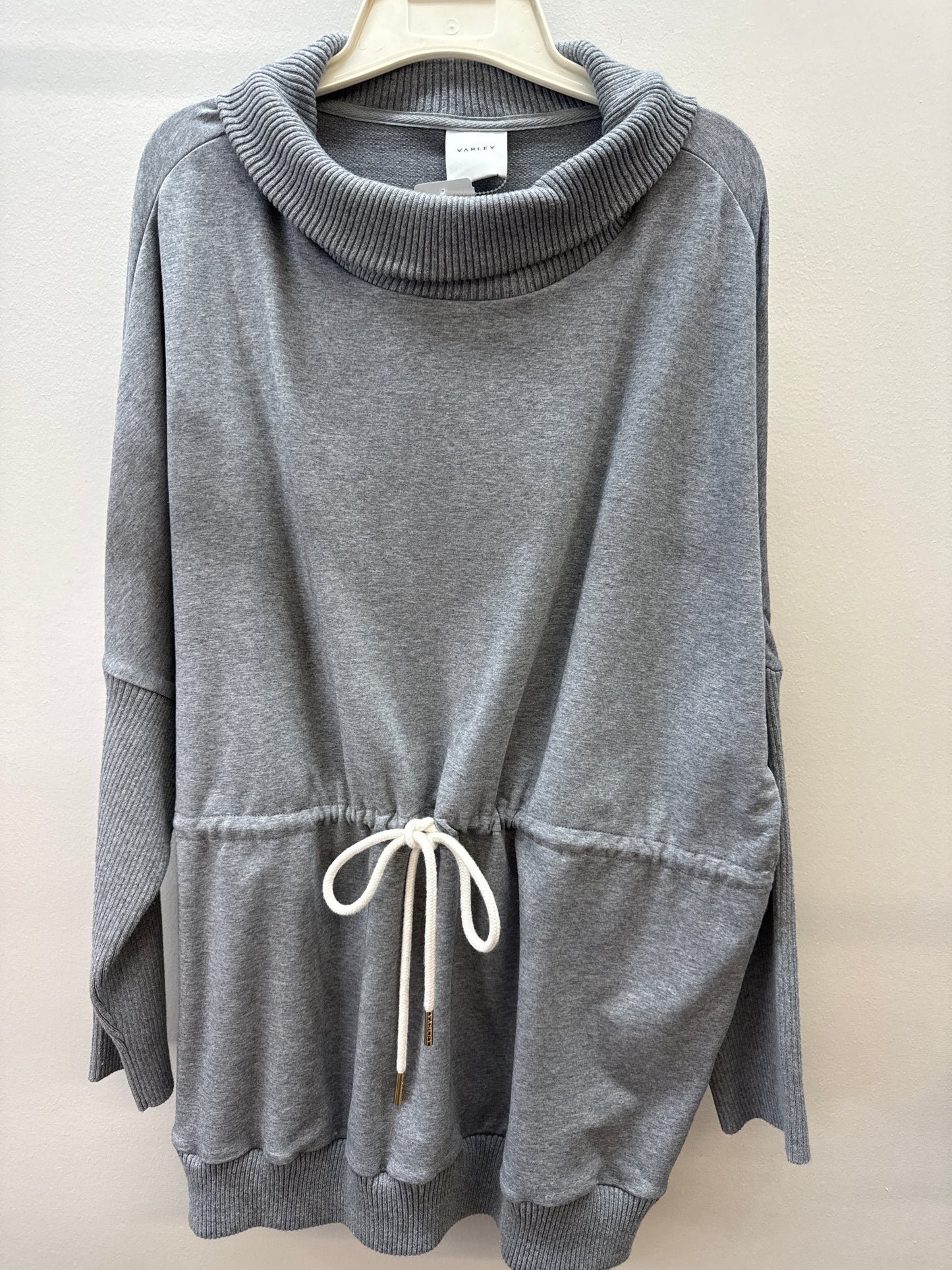 BL 0010 NWT Varley Sweatshirt - Large