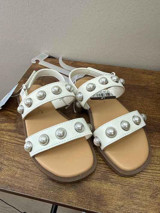 GR*0016 NWT White Stud Sandal - child’s 8