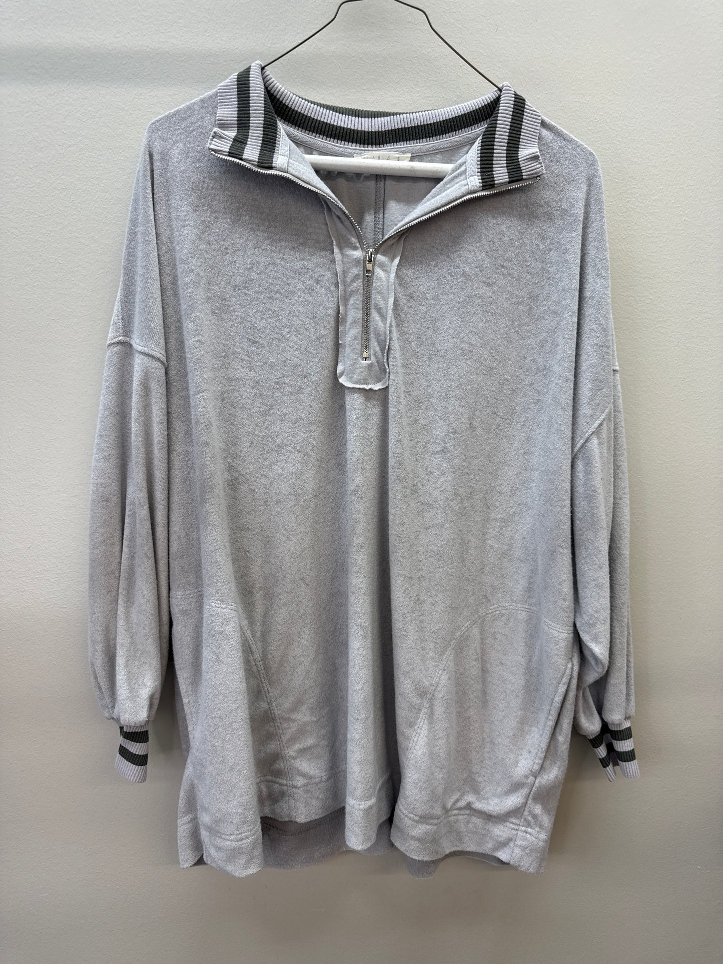 BL*0005 illa illa Terry Cloth Pullover - small