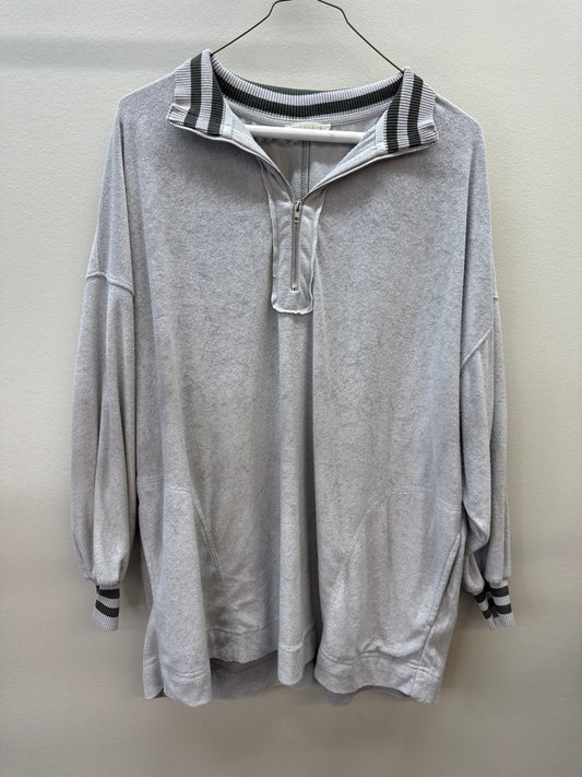 BL*0005 illa illa Terry Cloth Pullover - small