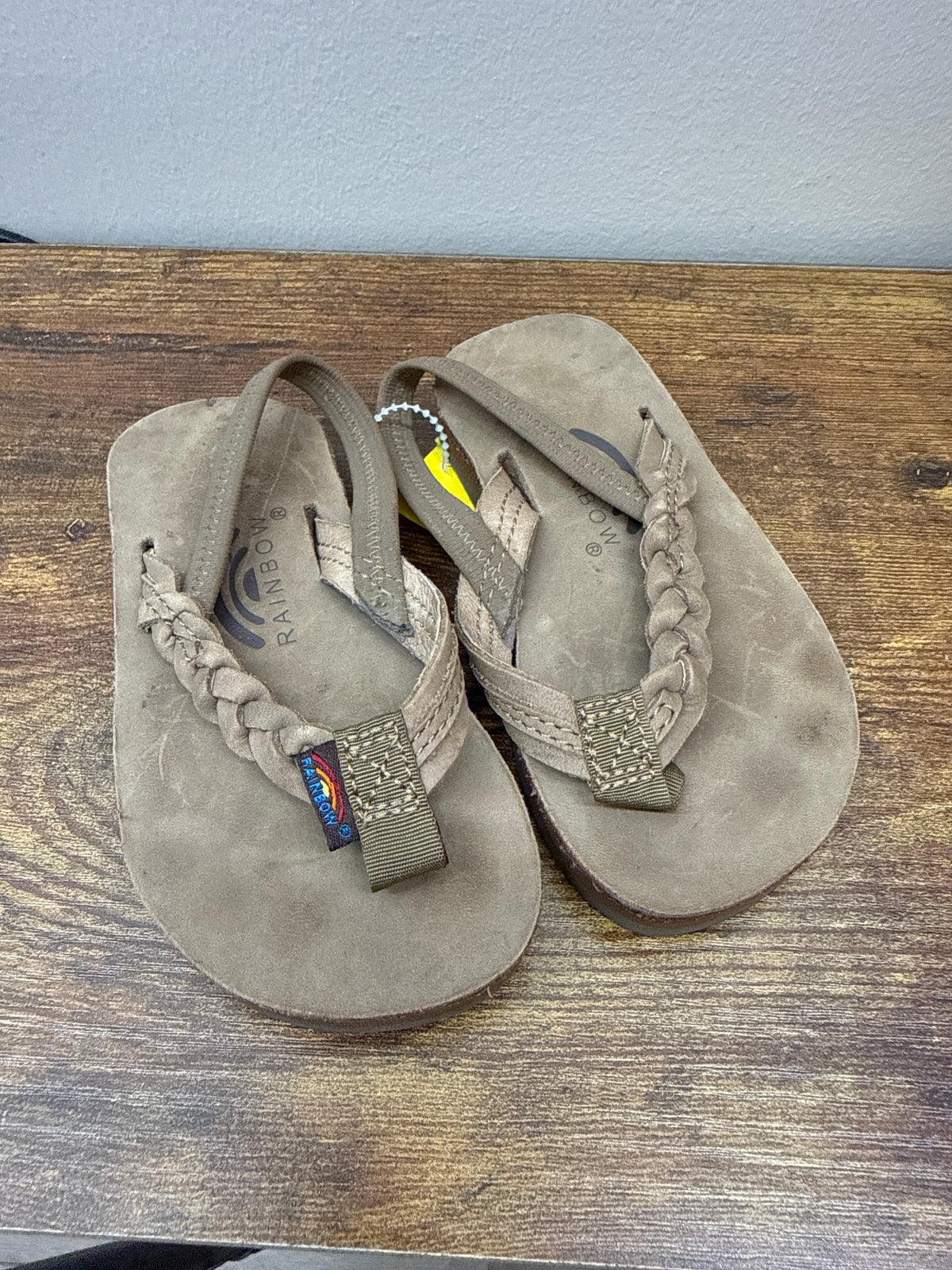 PK*0008 Rainbow Braided Flip Flops - C6