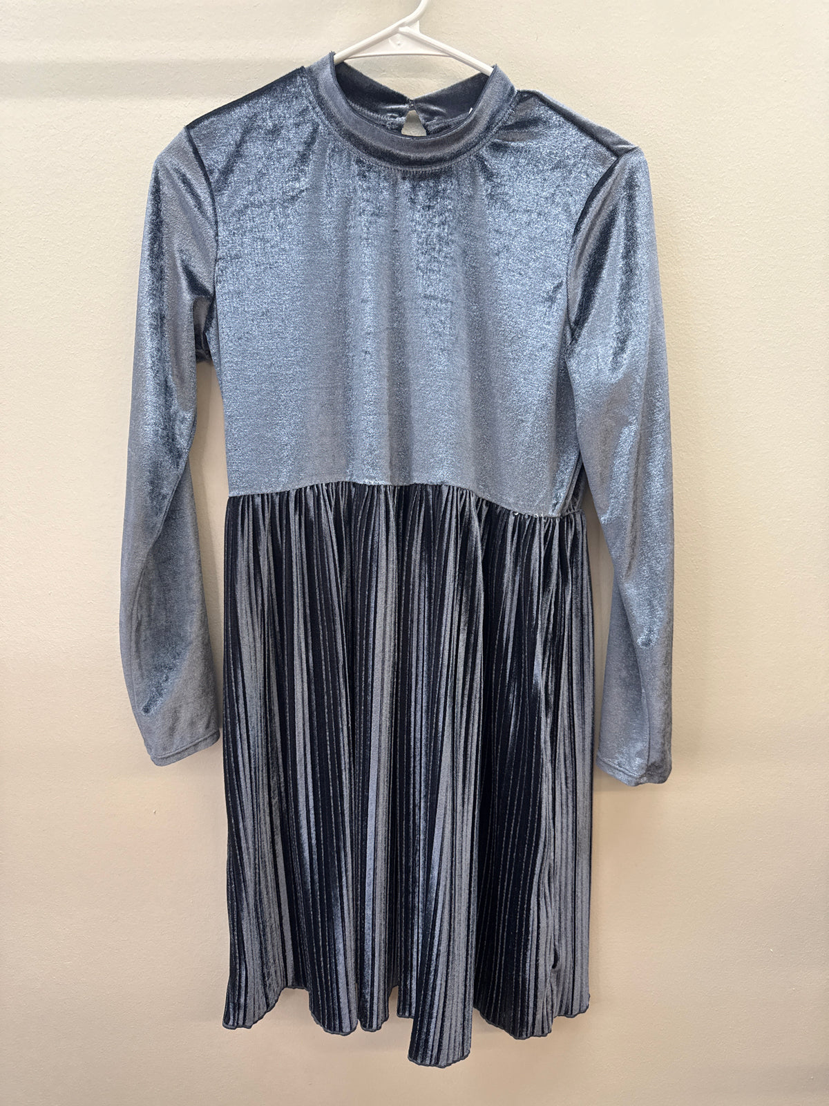 OR 0011 Blue Velvet Dress - girls XXL (18)