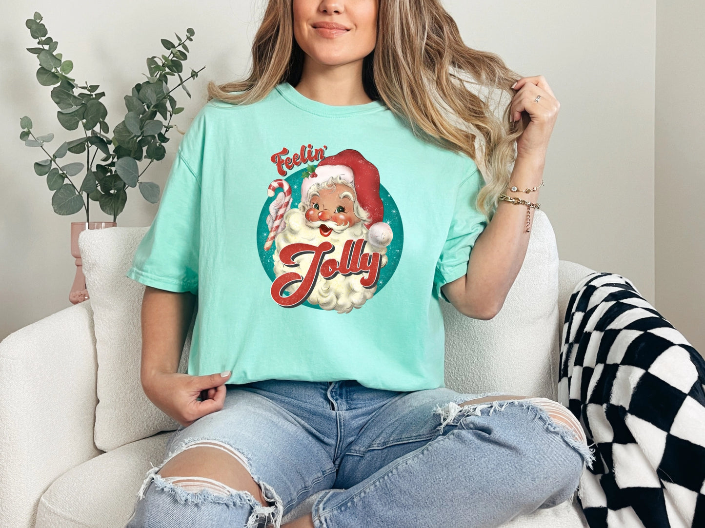 Vintage Feelin' Jolly Santa Tee