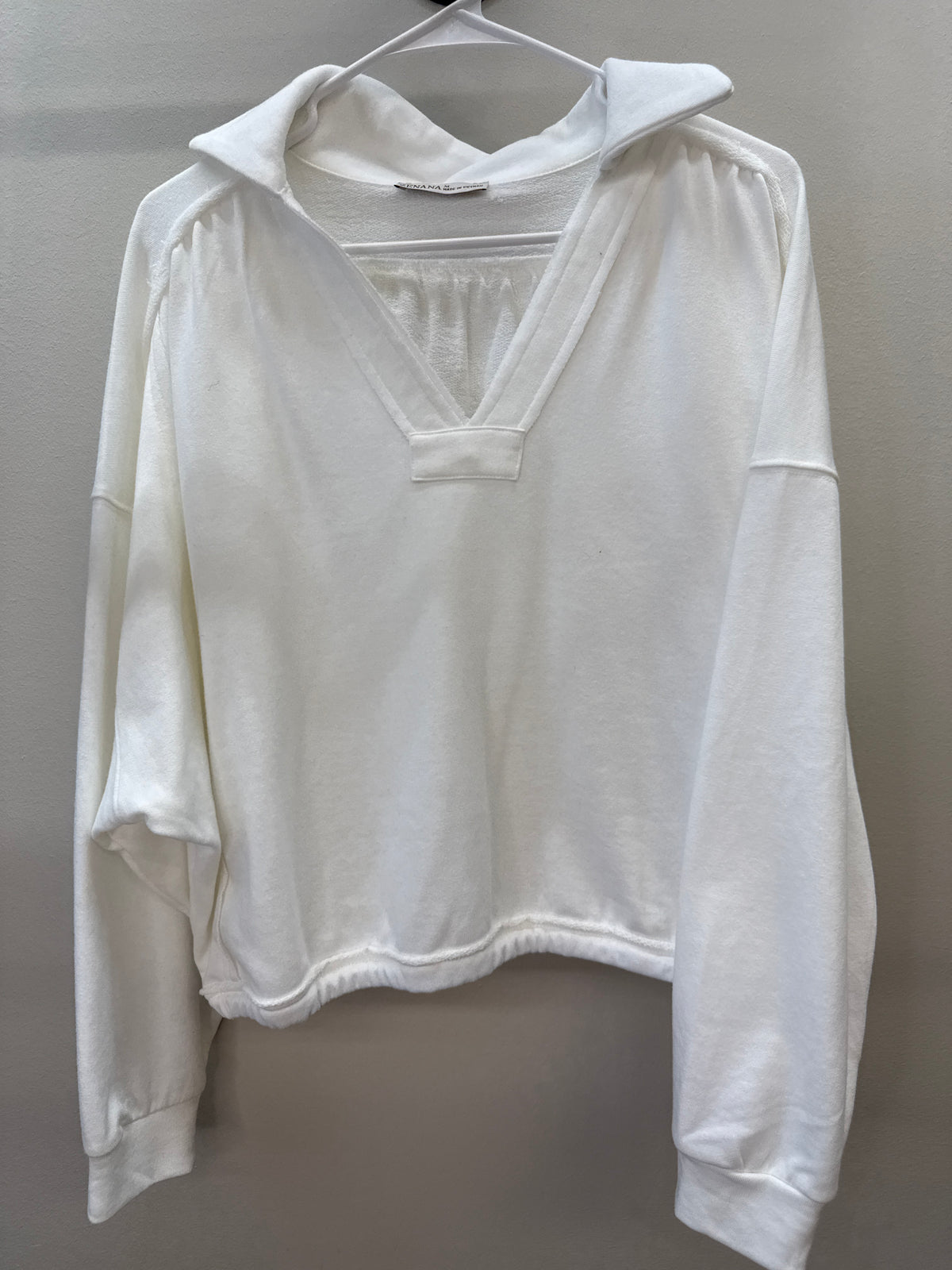 GR*0023 Zenana White Pullover