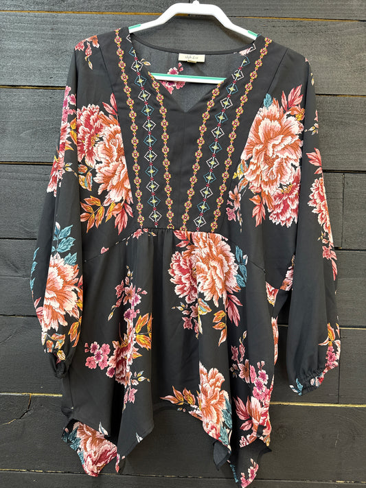 PK 0003 Black Floral Top - 1XL