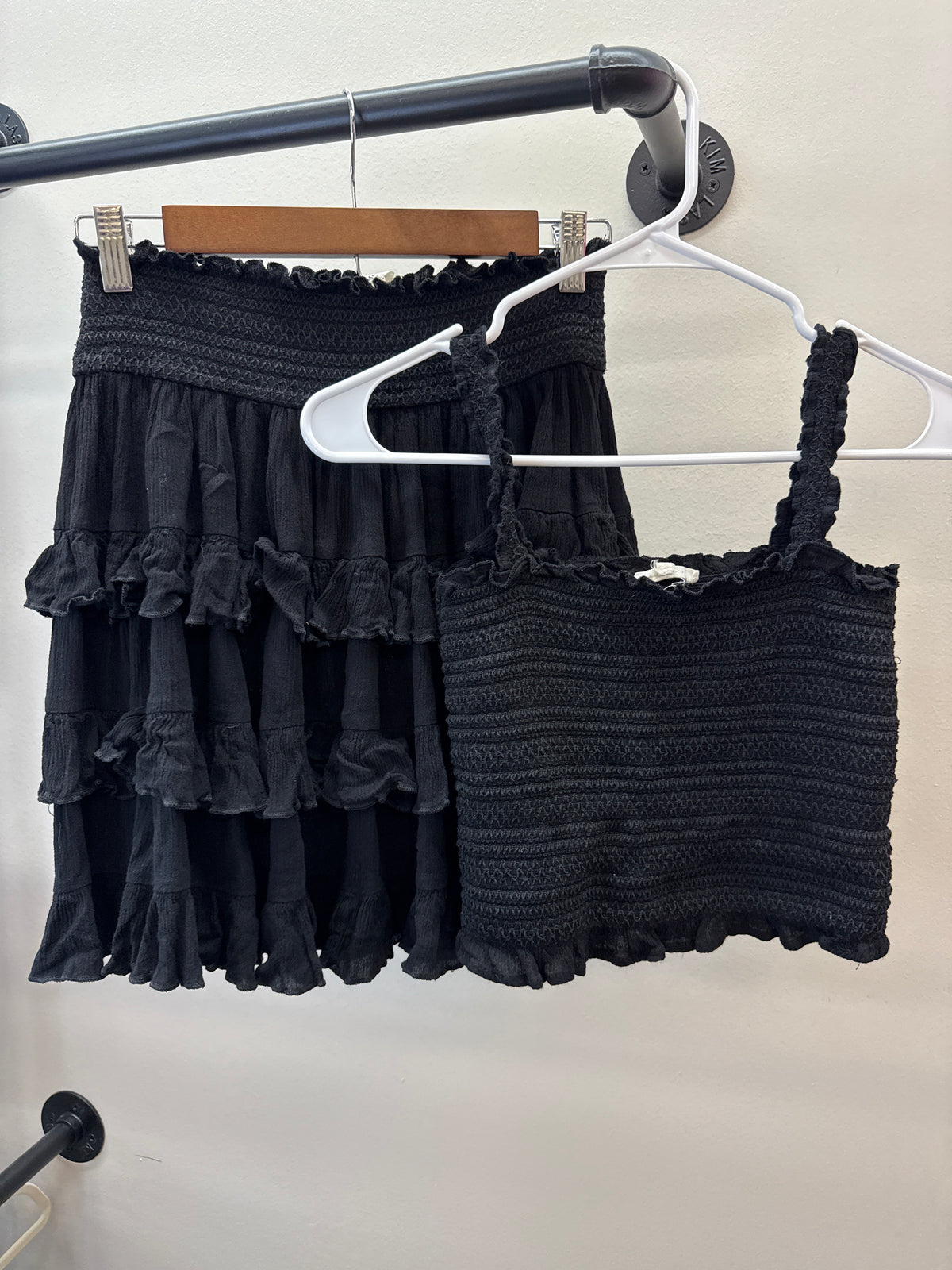 PK 0006 Easel Black Skirt SET - Medium
